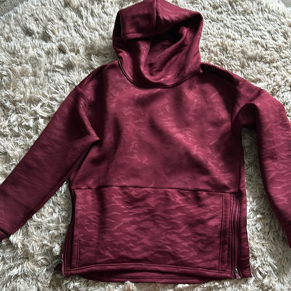 EUC Fabletics hoodie Size medium